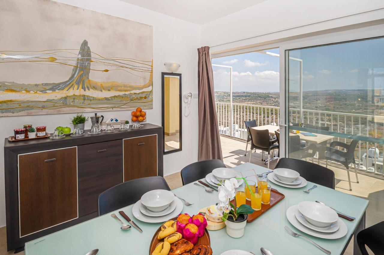 Summer Breeze Penthouse With Private Hot Tub & Terrace With Panoramic Views, By Getawaysmalta Mellieħa Екстериор снимка