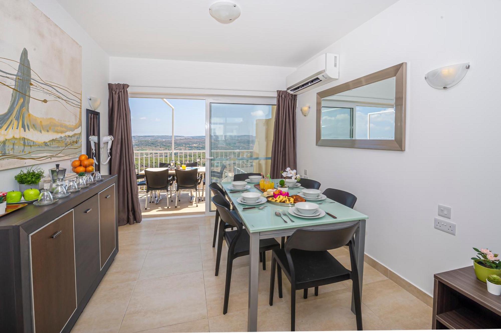 Summer Breeze Penthouse With Private Hot Tub & Terrace With Panoramic Views, By Getawaysmalta Mellieħa Екстериор снимка