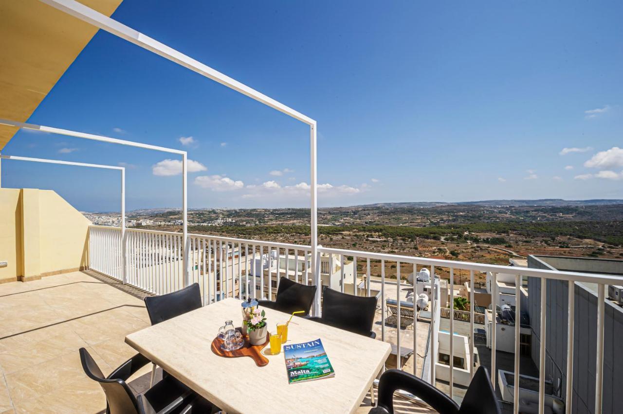 Summer Breeze Penthouse With Private Hot Tub & Terrace With Panoramic Views, By Getawaysmalta Mellieħa Екстериор снимка
