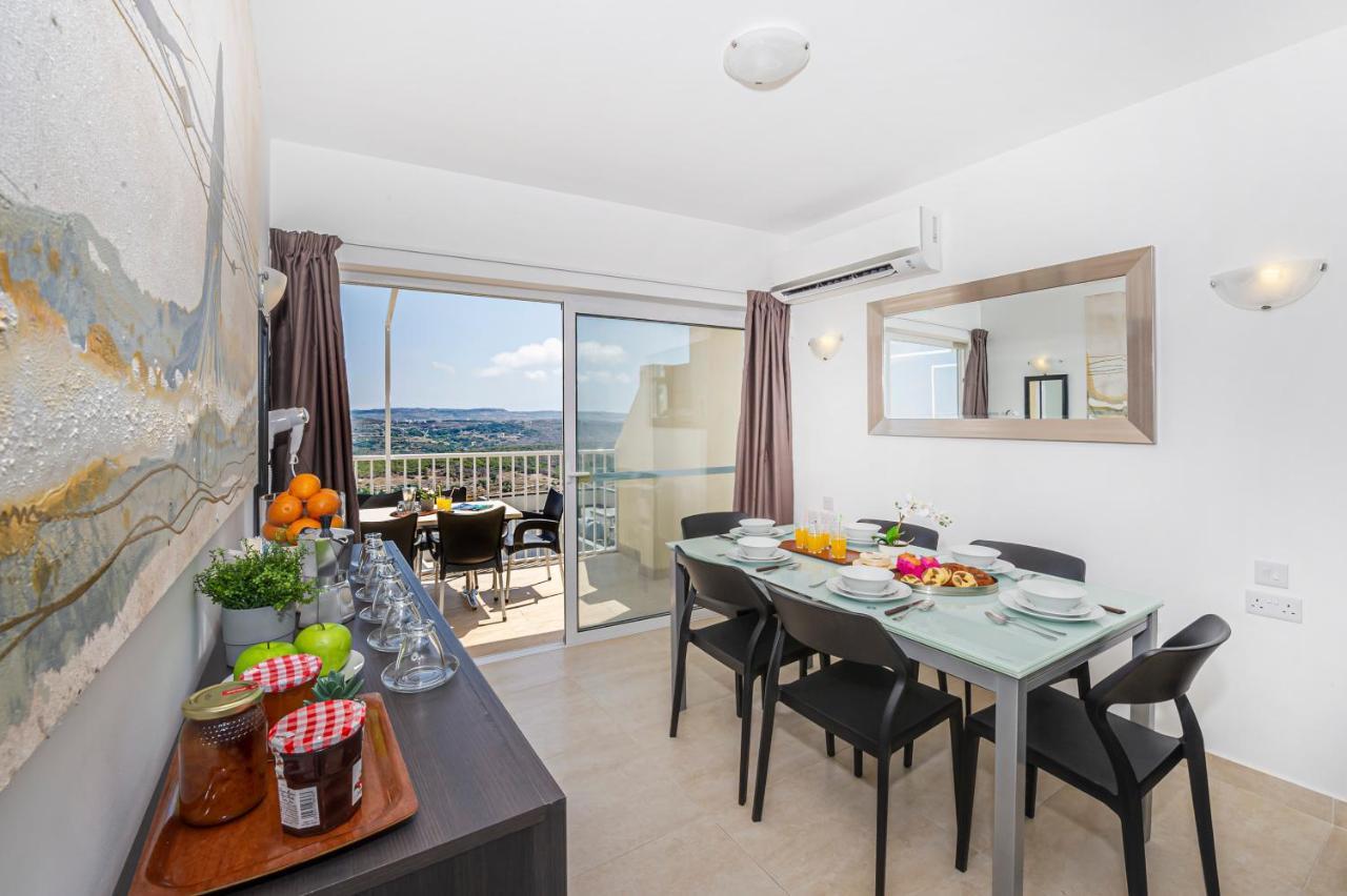 Summer Breeze Penthouse With Private Hot Tub & Terrace With Panoramic Views, By Getawaysmalta Mellieħa Екстериор снимка