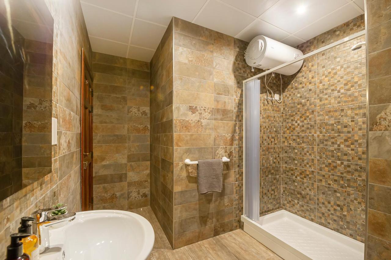 Summer Breeze Penthouse With Private Hot Tub & Terrace With Panoramic Views, By Getawaysmalta Mellieħa Екстериор снимка